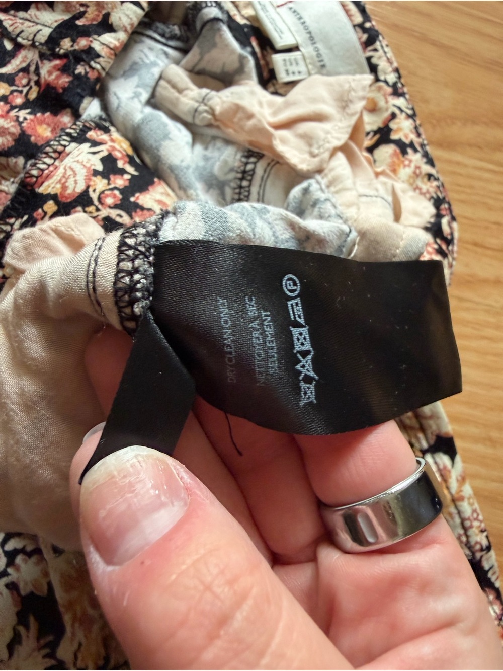 Anthropologie Women Diandra Floral Print Tapered Zipper Hem Pants Boho Chic - Picture 6 of 8